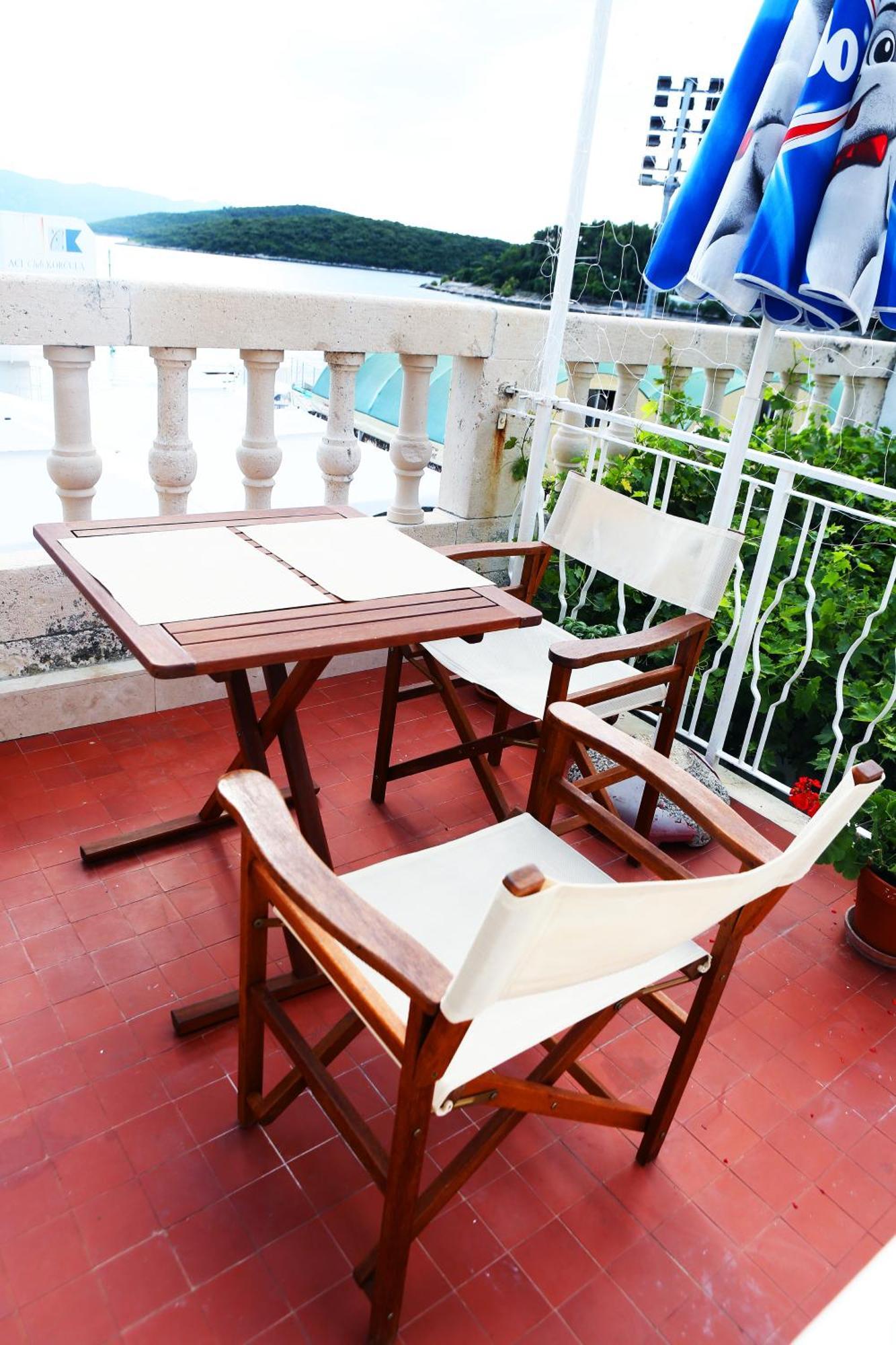Apartments And Rooms Denoble Korčula Habitación foto